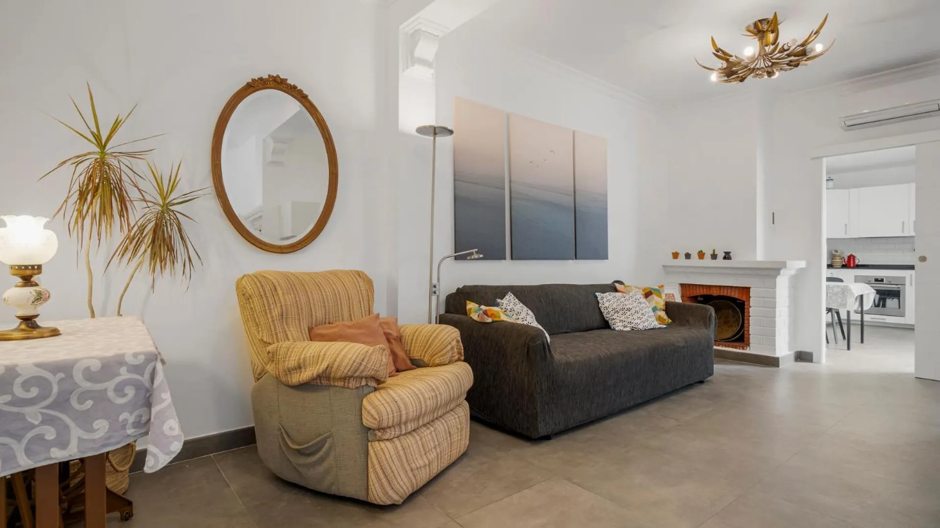 Charming 3 Bedroom House With 2 Terraces Малага