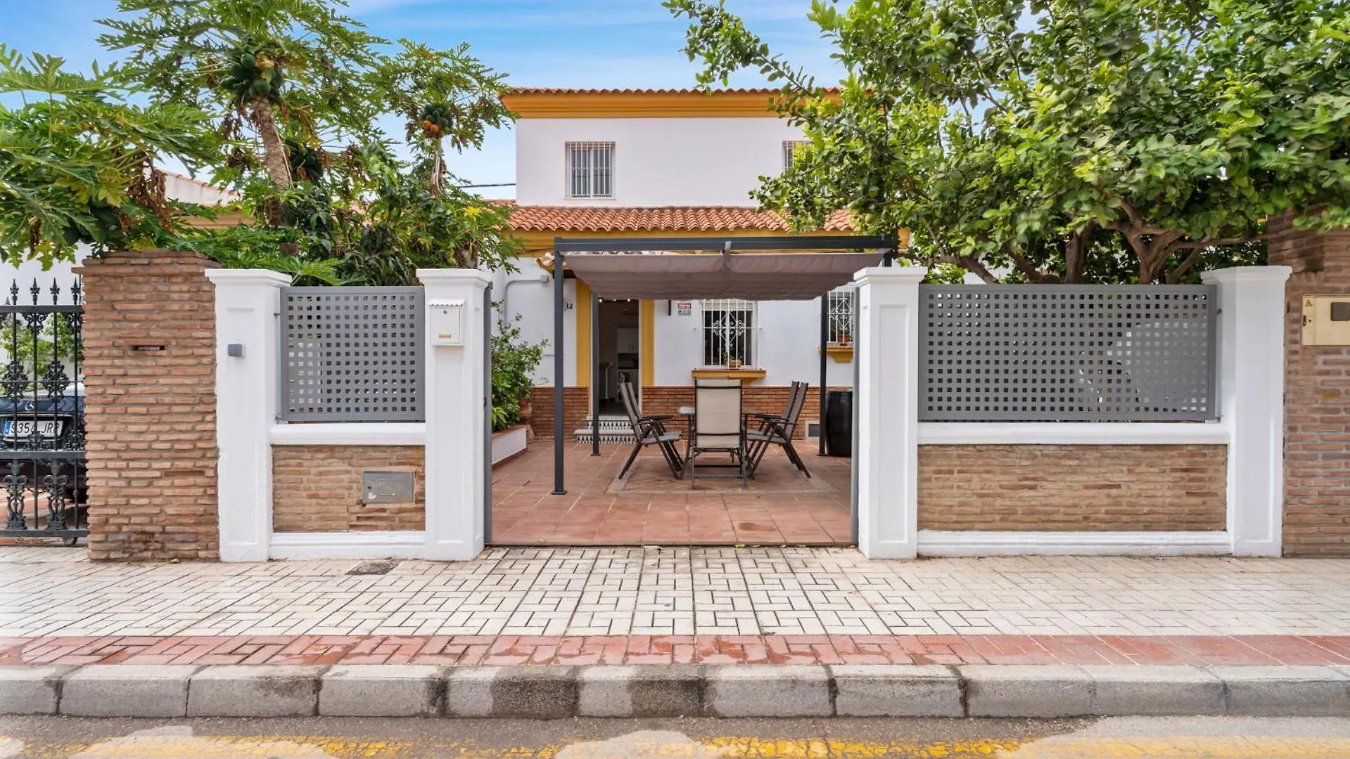 Charming 3 Bedroom House With 2 Terraces Malaga Spain